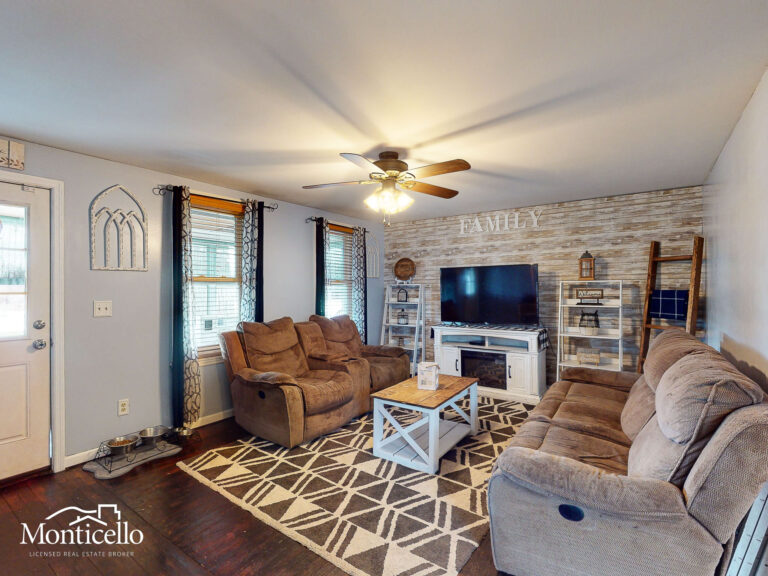 LIVING ROOM-3